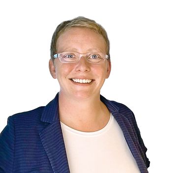 © Mainova Portraitaufnahme von Ina Grunwald mit hellem Shirt und blauer Jacke